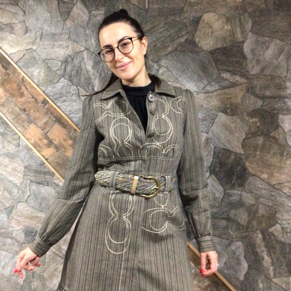 Real Runway Coat - Picture 8 of 16